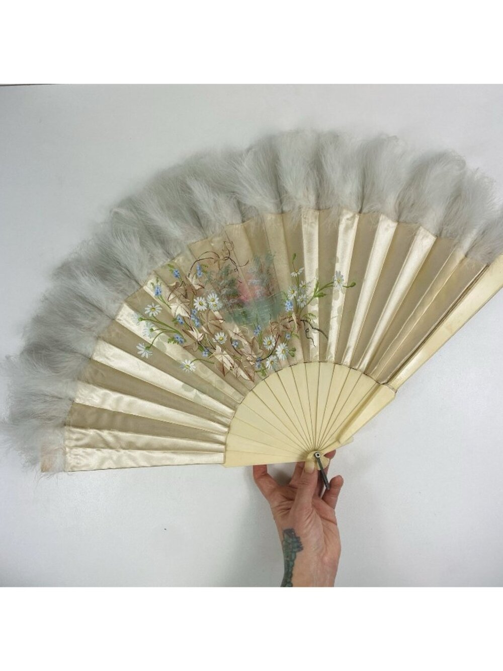 Antique Painted Floral Lake Scene On Silk Bone Sticks Ostrich Feather Fan READ
